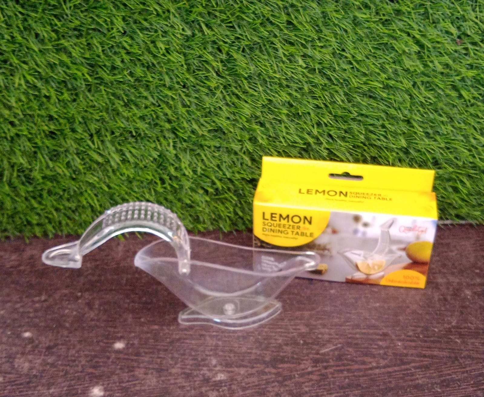 Fruit juicer with color box packaging Fruit juicer with color box packaging